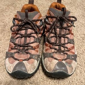 Hiking shoes
